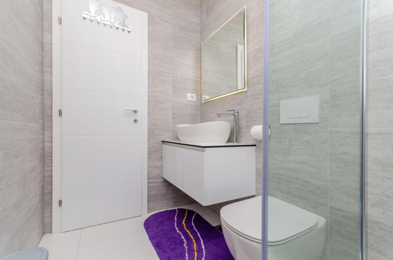 Apartment Rozalia Трогир Екстериор снимка